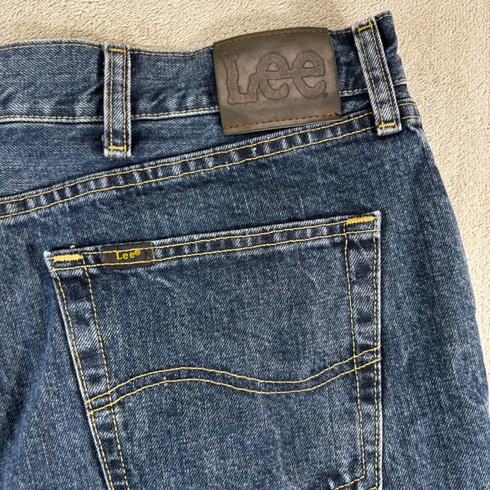 VTG Lee Relaxed Fit Jeans Mens 38x30 Dark Wash Blue Straight Leg Cotton - Picture 4 of 7